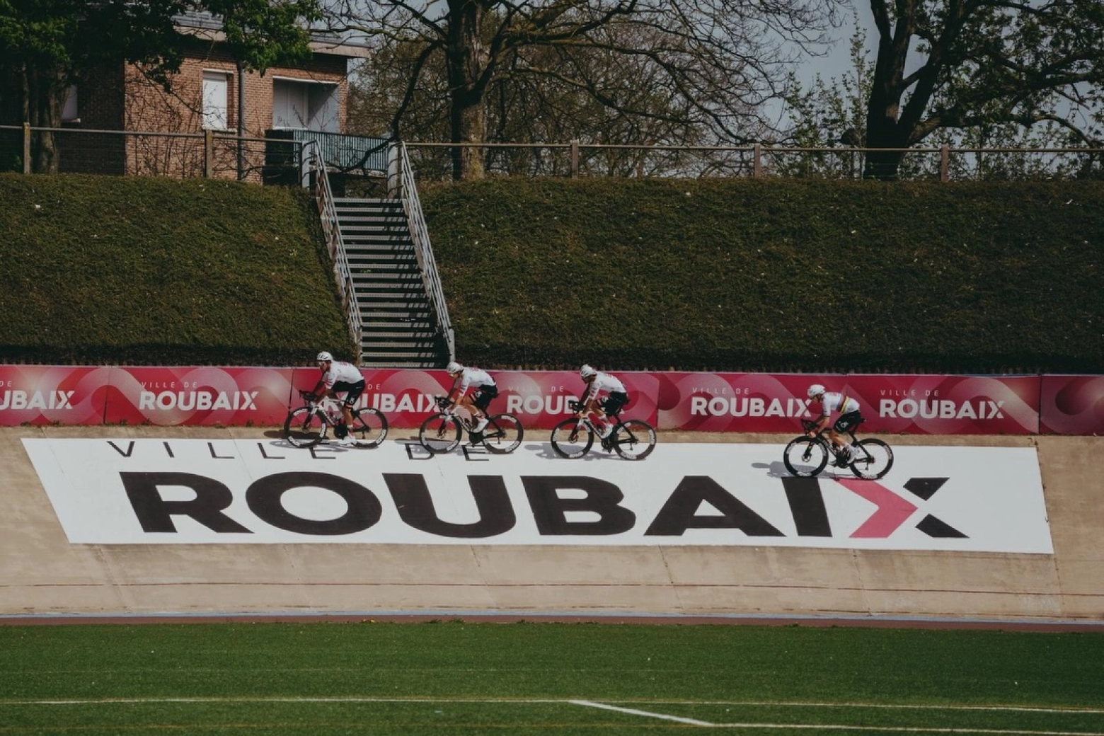 La meteo se pone del lado de Pogacar en la París Roubaix