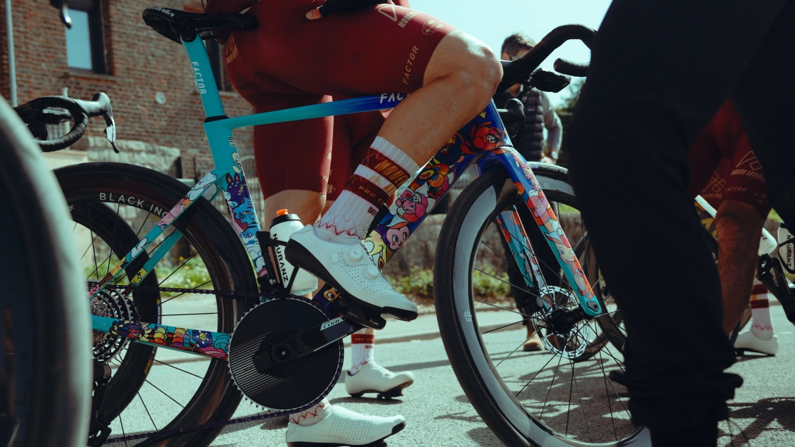 Factor lanza la MONZA VEXX Edition para la París-Roubaix 2026