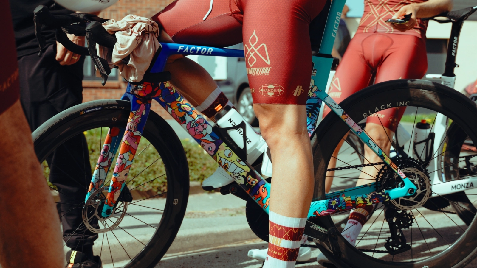 Factor lanza la MONZA VEXX Edition para la París-Roubaix 2026