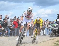 48,91 km/h sobre adoquines ¿cómo Van Aert y Pogacar reventaron el récord de velocidad en Roubaix?
