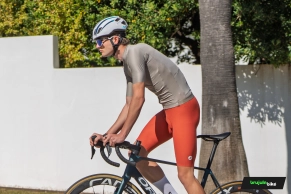 Five hours later, you are still comfortable: this is how the Castelli Espresso 2 performs on the road