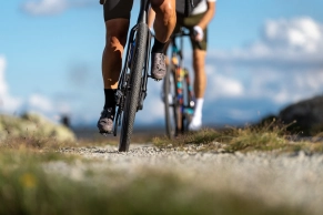 Shorter cranks and new developments: Shimano expands its GRX group for gravel