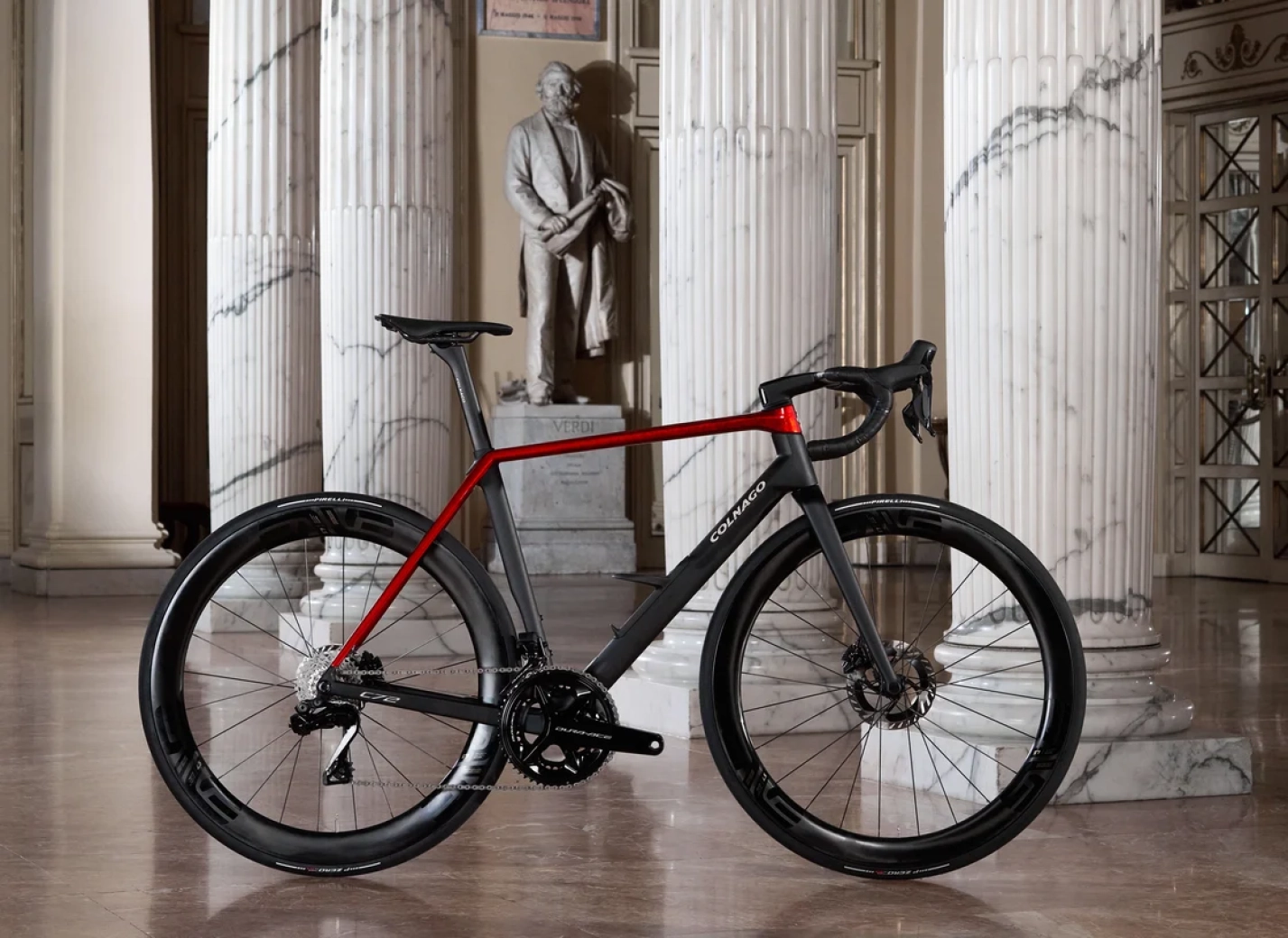 Colnago présente la C72, sa nouvelle œuvre artisanale fabriquée en Italie