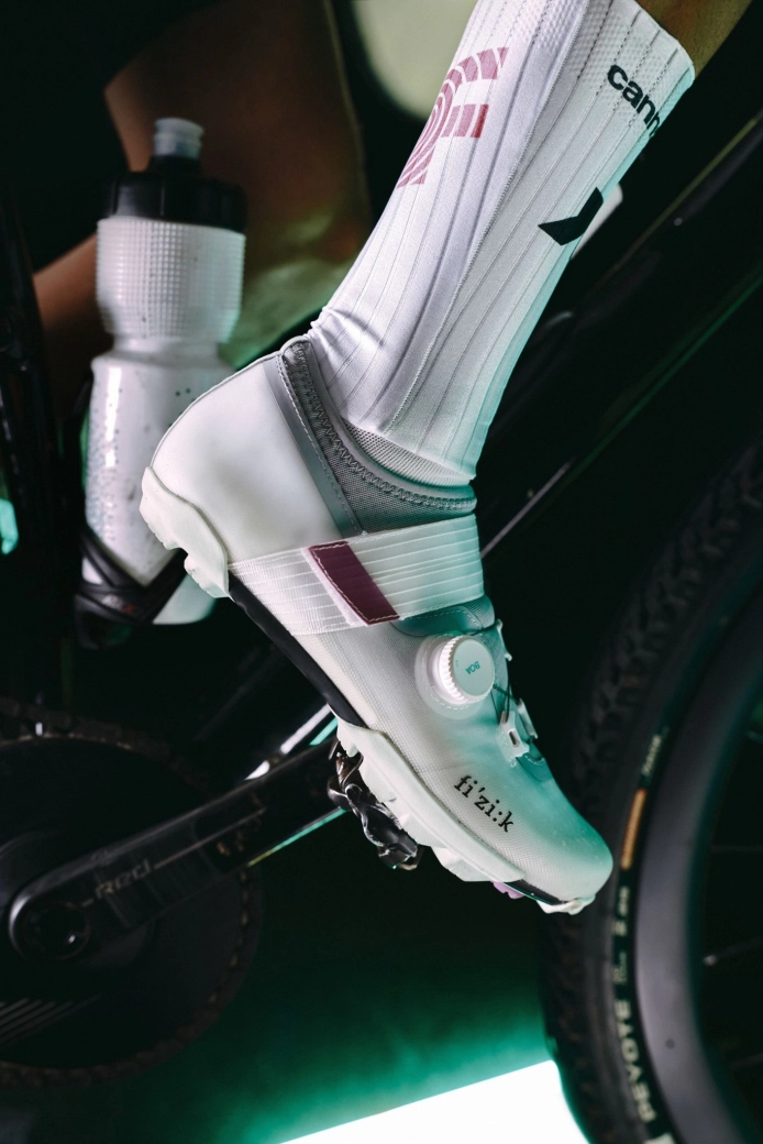 A Fizik redefine seu tênis mais rápido para XC e gravel com a Ferox 2