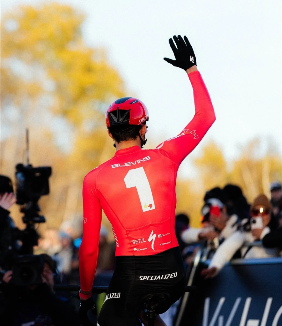 Por que Chris Blevins caiu no ranking da UCI