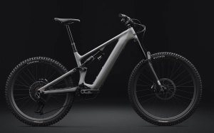 Nouvelle Specialized Levo 4 EVO, un VTT électrique qui grimpe comme un trail