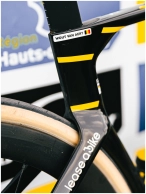 Neither inventions nor risks, the setup with which Van Aert conquered Roubaix