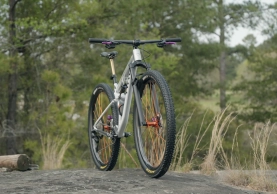 A FOX fork for 32” appears for the first time and changes the game