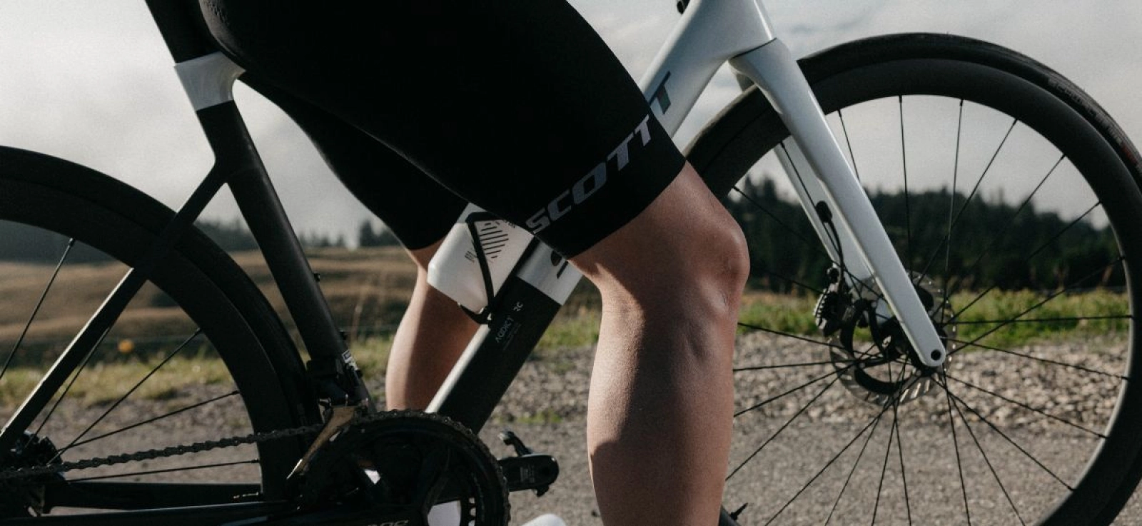 SCOTT is already in summer mood with its new Performance collection