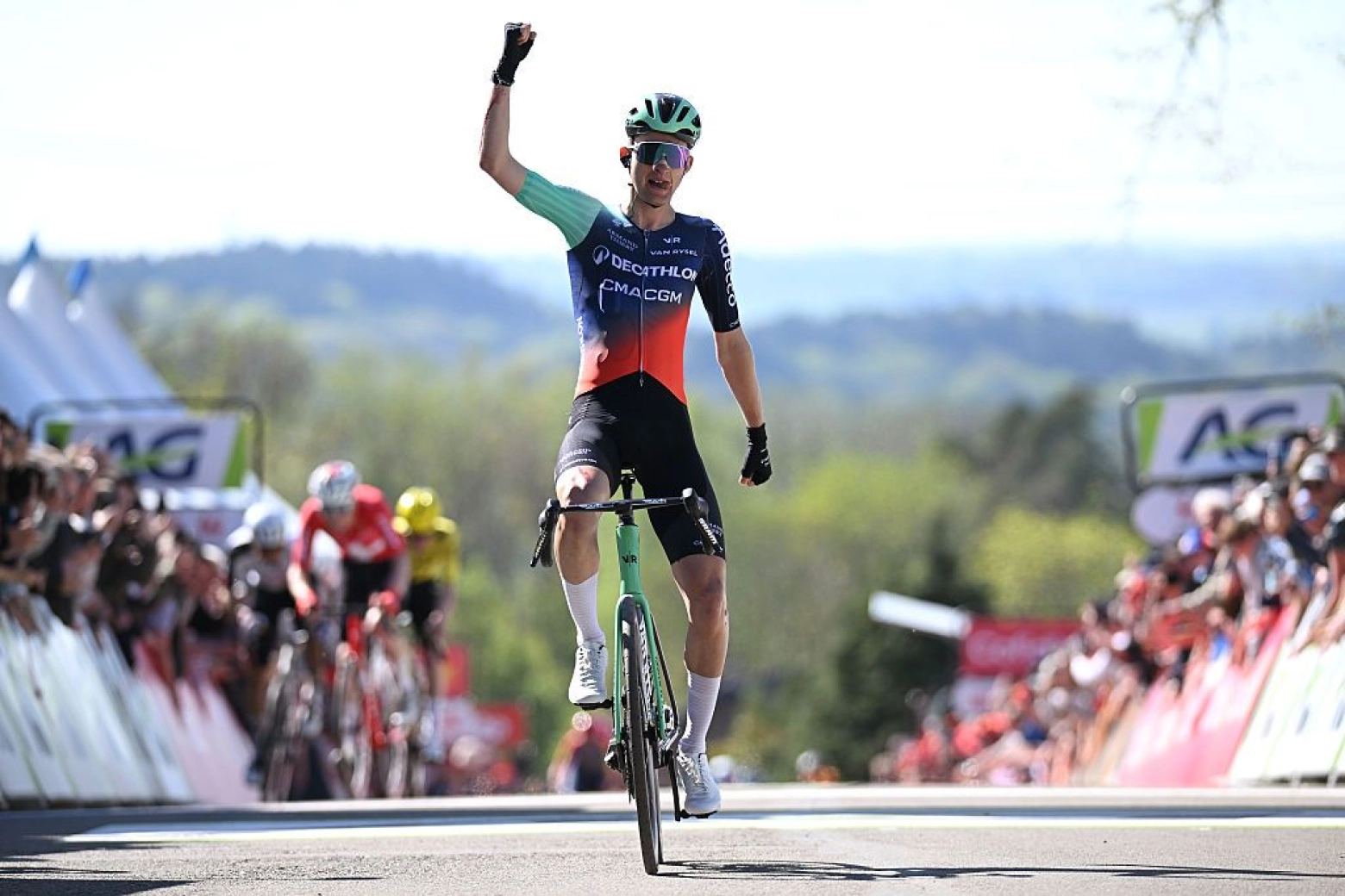 Paul Seixas makes it easy and wins the Flèche Wallonne 2026 in his debut