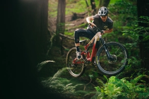 Less power and more control, this is the new Kona Remote 160 CR with a lightweight e-MTB philosophy
