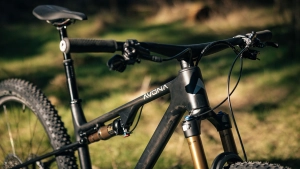 From unknown brand to the XCO World Cup: Avona debuts in Korea