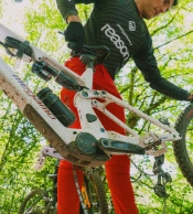 El nuevo motor de Avinox consigue el visto bueno de la UCI y debuta en competición con Megamo