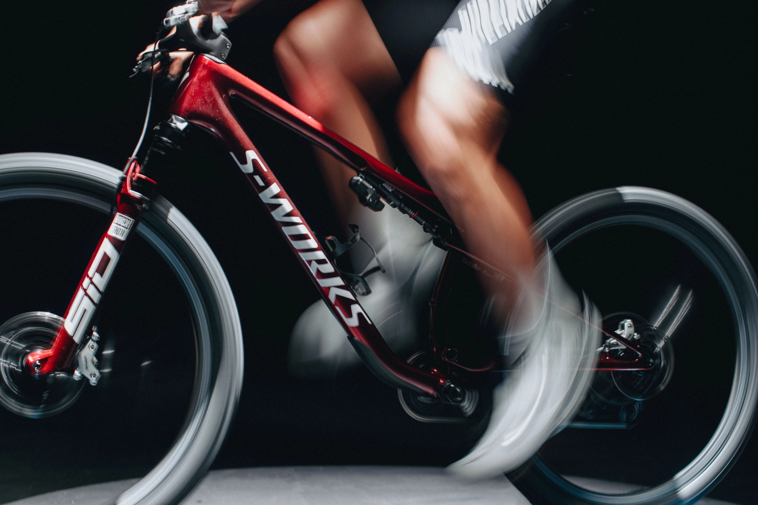 “La XC más ligera, rápida y capaz del mundo”: la nueva Specialized Epic 9 baja hasta los 8,5 kg sin renunciar a nada