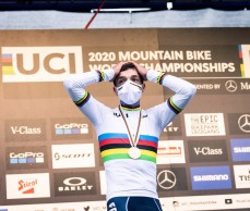 Jordan Sarrou deja el Absolute Absalon