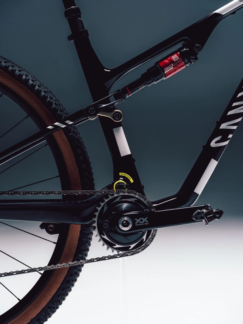 Canyon Lux World Cup CFR 2027: más ligera, más radical y con anti-squat ajustable