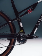 Canyon Lux World Cup CFR 2027: más ligera, más radical y con anti-squat ajustable