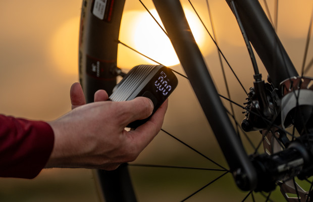 BBB enters the electric inflation market with the BarBank, a portable pump with 120 PSI