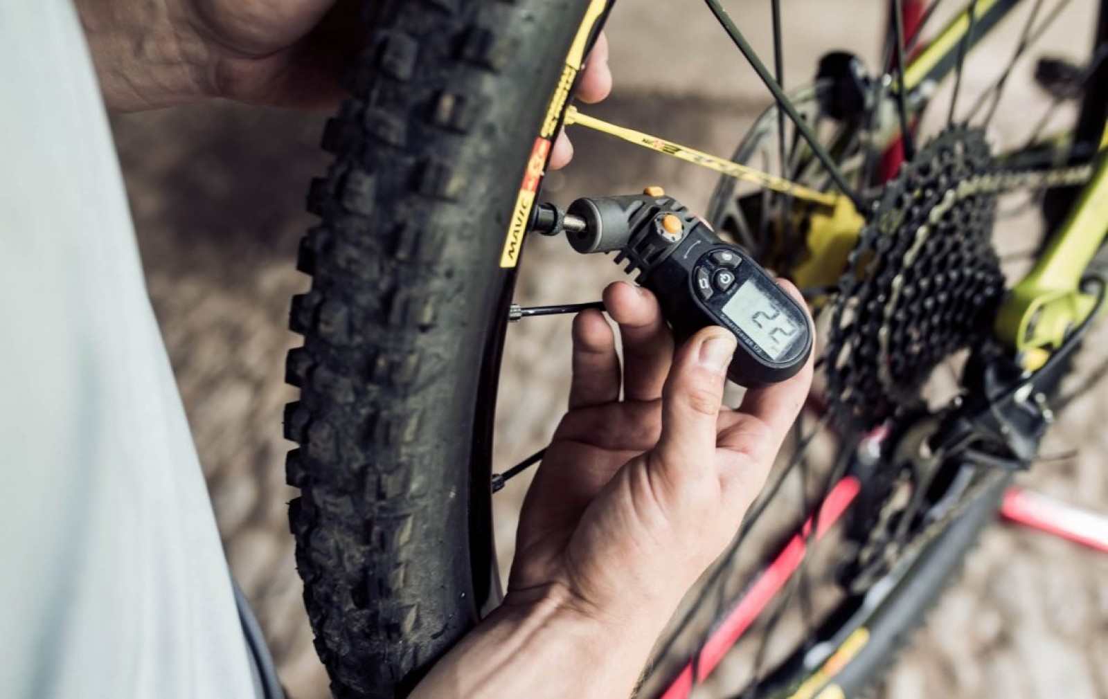 Tabla y consejos para acertar con la presión de las ruedas en mountain bike