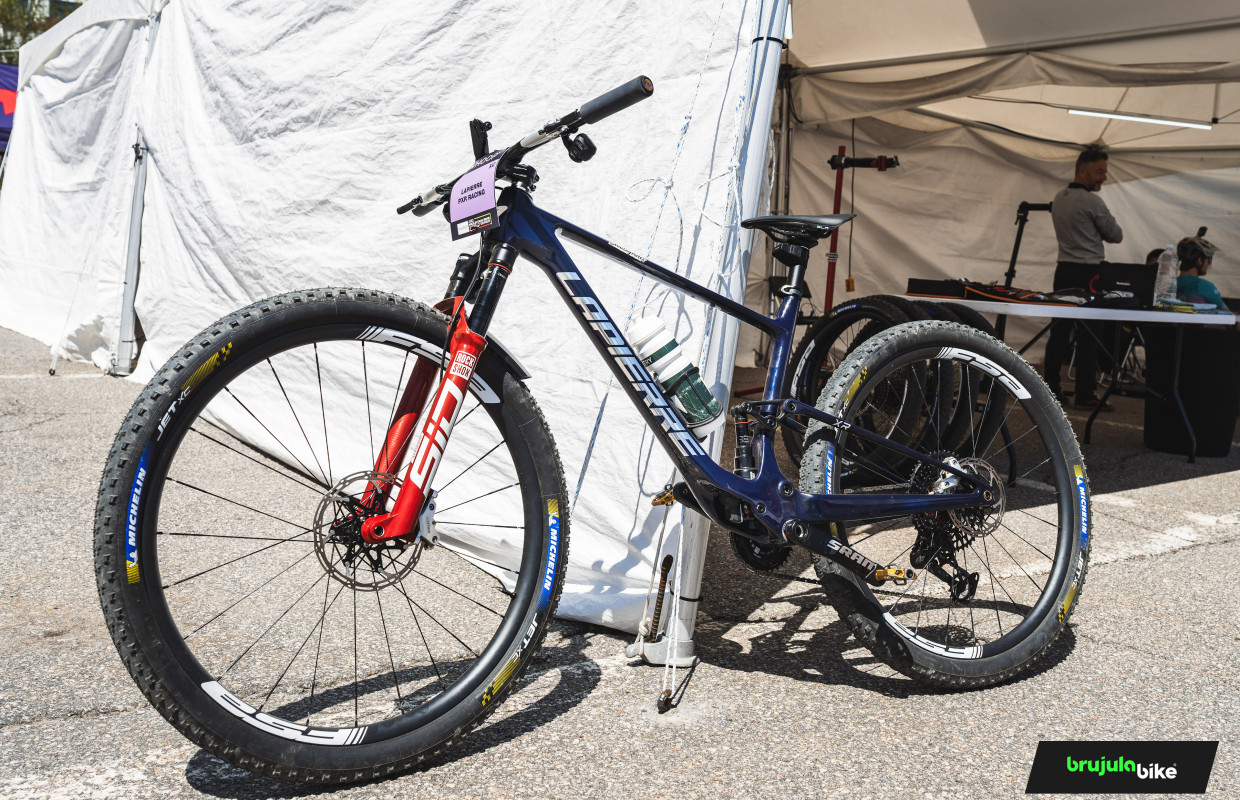 Lapierre debuts new team and bike at the 2026 World Cup
