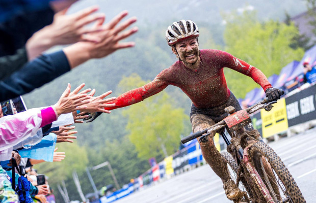Sina Frei remporte à YongPyong le XCO le plus chaotique de la Coupe du Monde