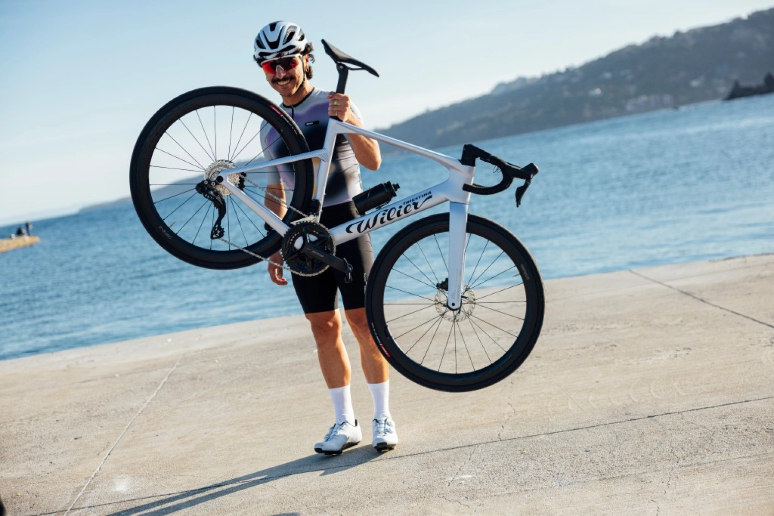 Nouvelle Wilier Rapida : intégration totale, design aérodynamique et passage de 36 mm à partir de 2 899 €