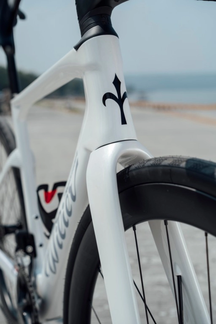 Nouvelle Wilier Rapida : intégration totale, design aérodynamique et passage de 36 mm à partir de 2 899 €