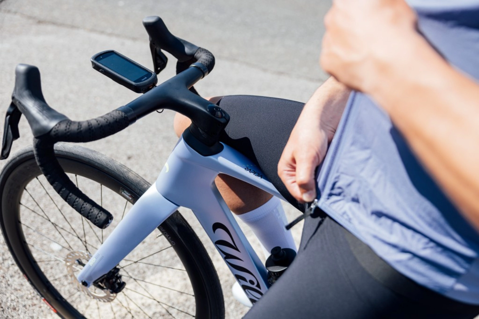 Nouvelle Wilier Rapida : intégration totale, design aérodynamique et passage de 36 mm à partir de 2 899 €