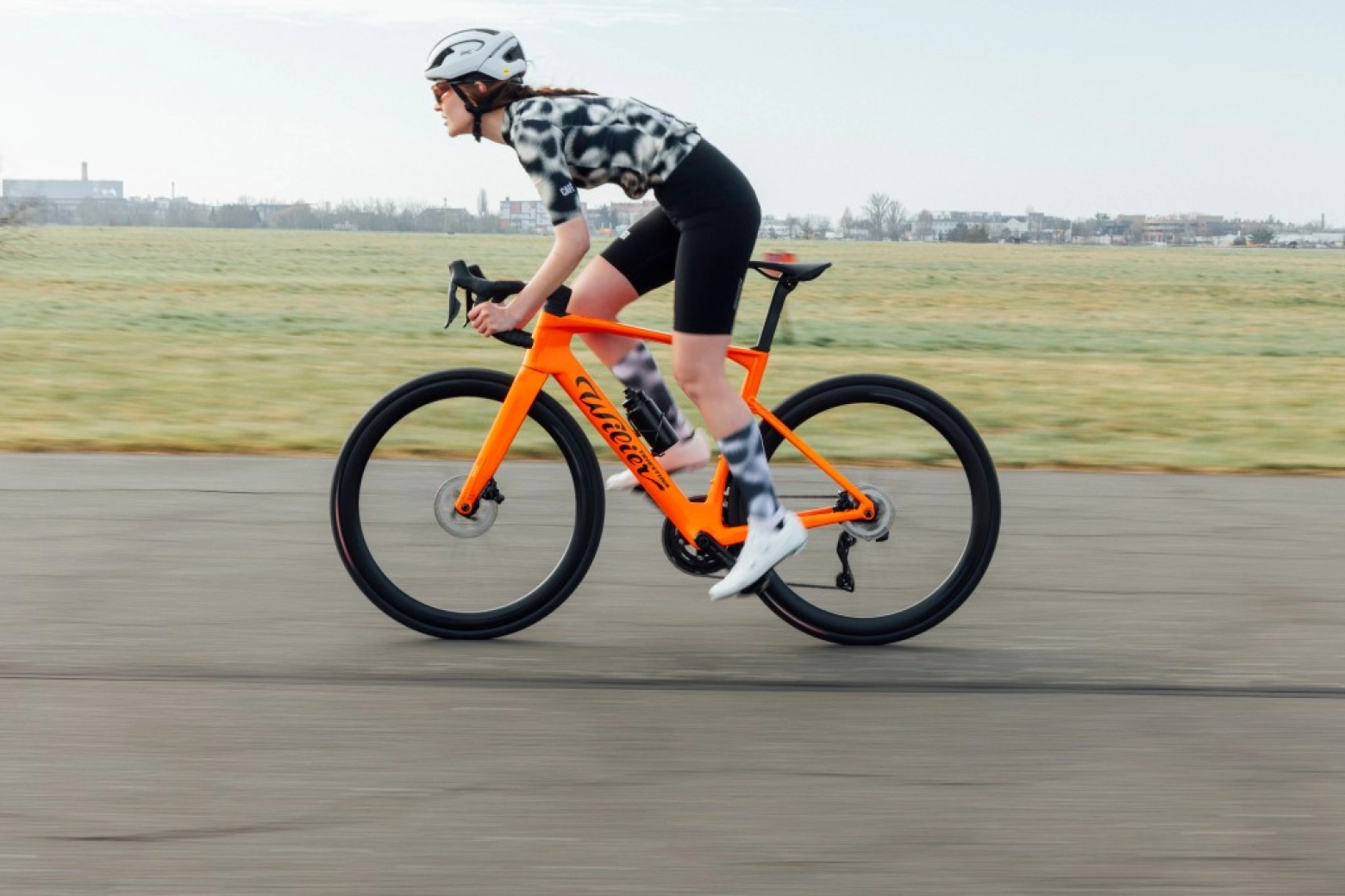 Nouvelle Wilier Rapida : intégration totale, design aérodynamique et passage de 36 mm à partir de 2 899 €