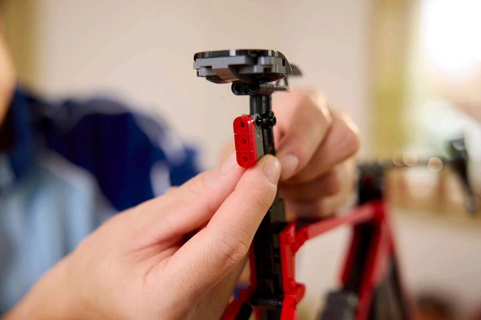 A LEGO lançou sua primeira bicicleta aero de estrada, funciona e está cheia de referências às atuais WorldTour