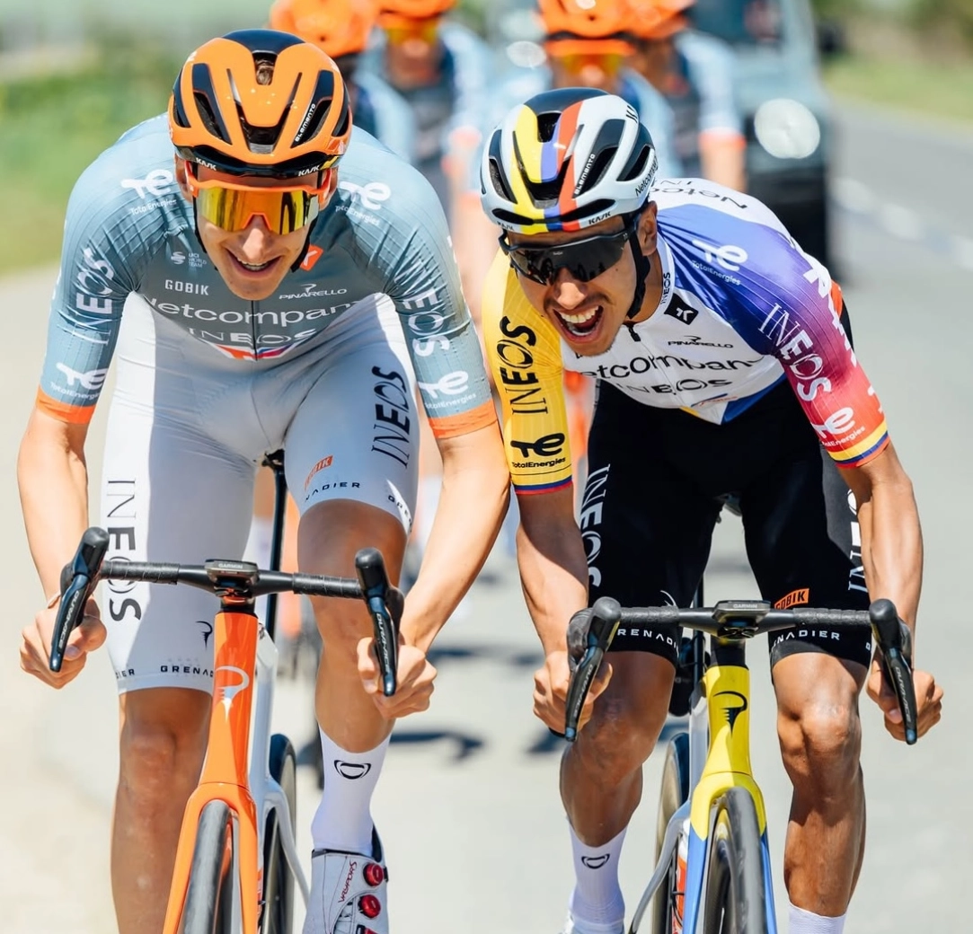 Bernal agradece el sacrificio de Ben Turner tras su crisis en el Giro: “Sin él habría perdido minutos”