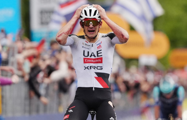 Igor Arrieta wins a completely crazy stage 4 of the Giro, and Afonso Eulálio takes the Pink Jersey