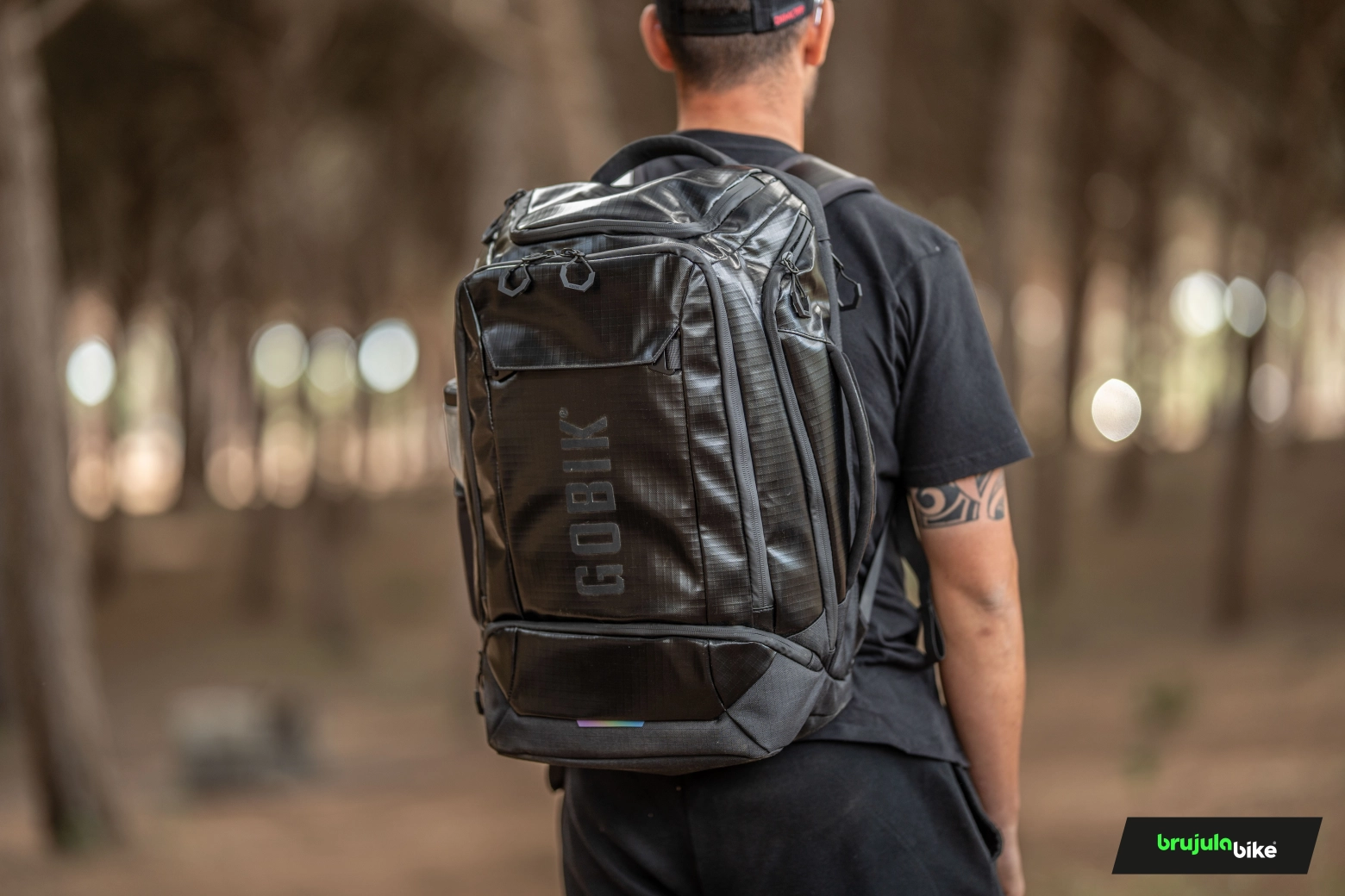 Probamos la nueva Gobik Stow 35L: todo ciclista necesita una mochila así
