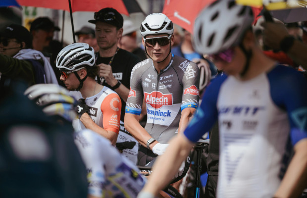 Nove Mesto juega al misterio con Van der Poel y desata los rumores sobre su regreso al XCO