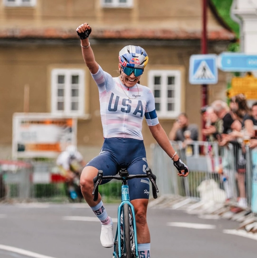 Kate Courtney wins in her road debut