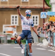 Kate Courtney wins in her road debut