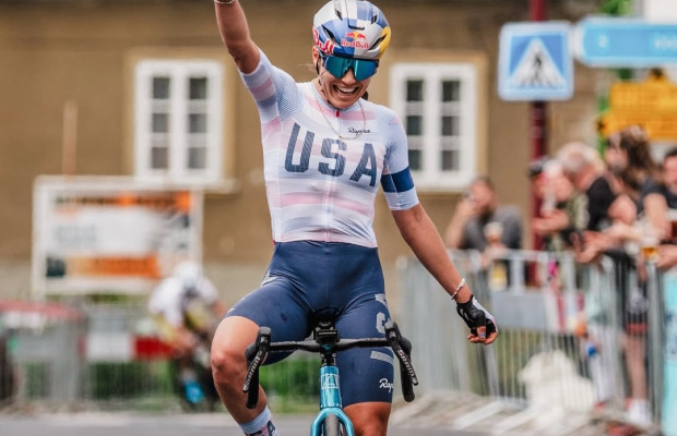 Kate Courtney wins in her road debut