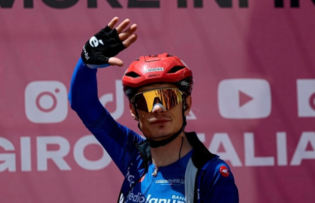 Vingegaard will have to race the Giro time trial in a suit designed for Evenepoel