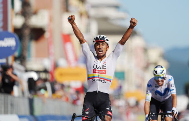 Jhonatan Narváez a de nouveau frappé au Giro d'Italia 2026 et a ajouté sa troisième victoire d'étape en seulement onze jours après avoir battu Enric Mas à Chiavari