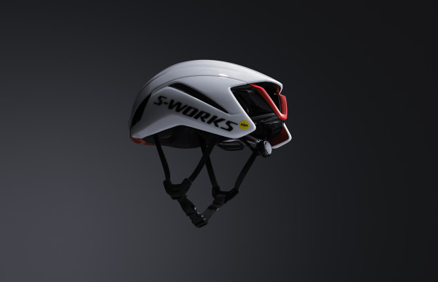 Specialized lance le S-Works Evade 4, son casque aérodynamique le plus avancé et le mieux ventilé à ce jour