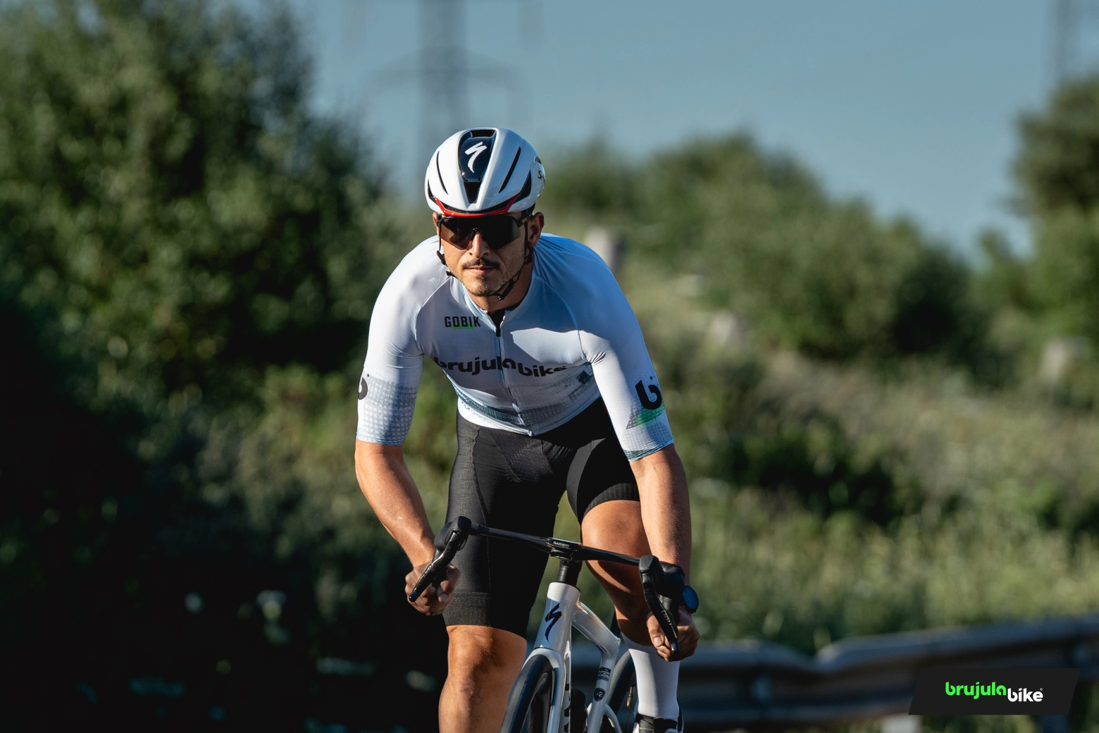 Probamos el nuevo Specialized S-Works Evade 4: no revoluciona la saga, pero mejora prácticamente todo
