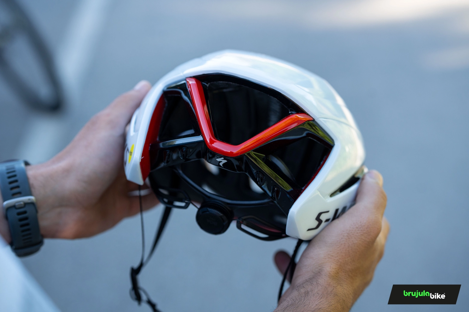Probamos el nuevo Specialized S-Works Evade 4: no revoluciona la saga, pero mejora prácticamente todo