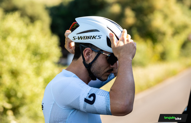 We tested the new Specialized S-Works Evade 4: it doesn't revolutionize the series, but it improves almost everything