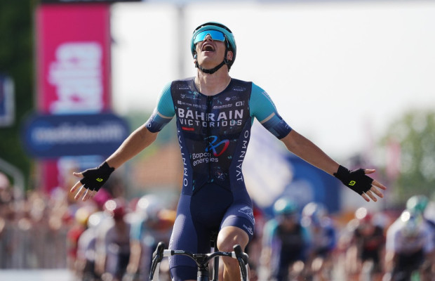 Alec Segaert surpreende no Giro com um ataque impossível e conquista uma brilhante vitória em Novi Ligure