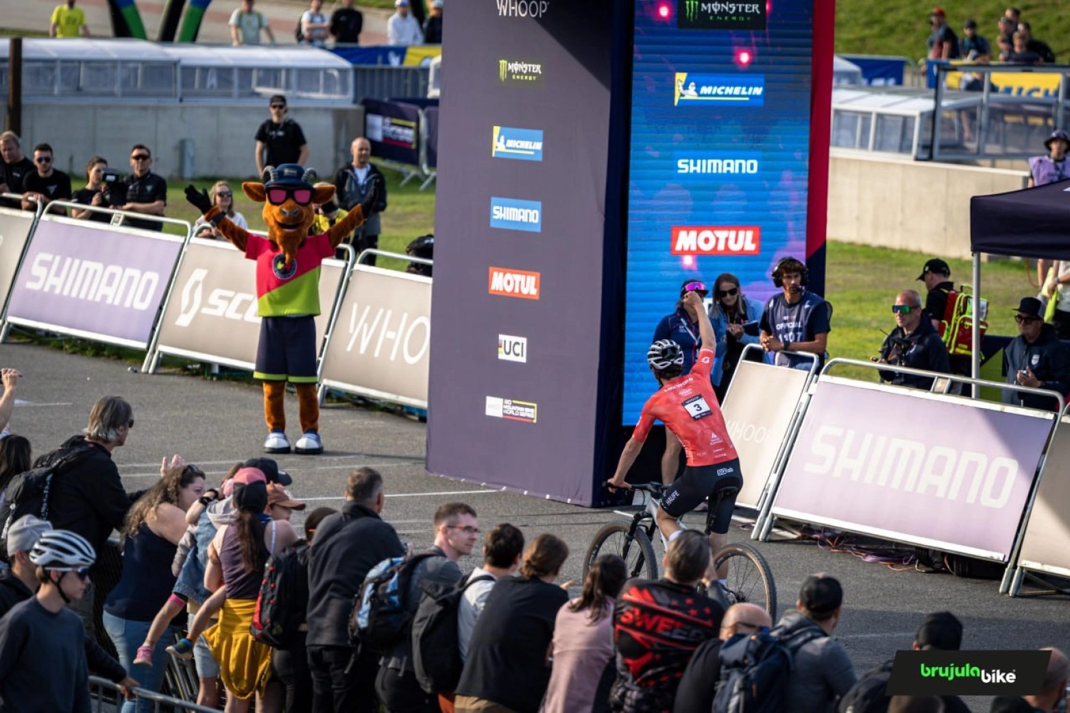 Brujulabike te dá um desconto de 30% para assistir a toda a Copa do Mundo XCO 2026 ao vivo