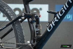No electronics, rigid seatpost no power meter or GPS: a detailed look at Mathis Azzaro's Origine Theoreme FS