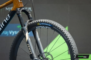 No electronics, rigid seatpost no power meter or GPS: a detailed look at Mathis Azzaro's Origine Theoreme FS