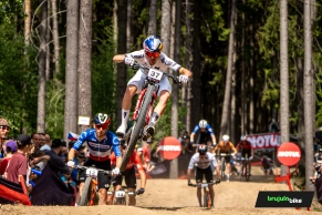 Tom Pidcock wins the XCO World Cup in Nové Město and matches Nino Schurter's record of victories