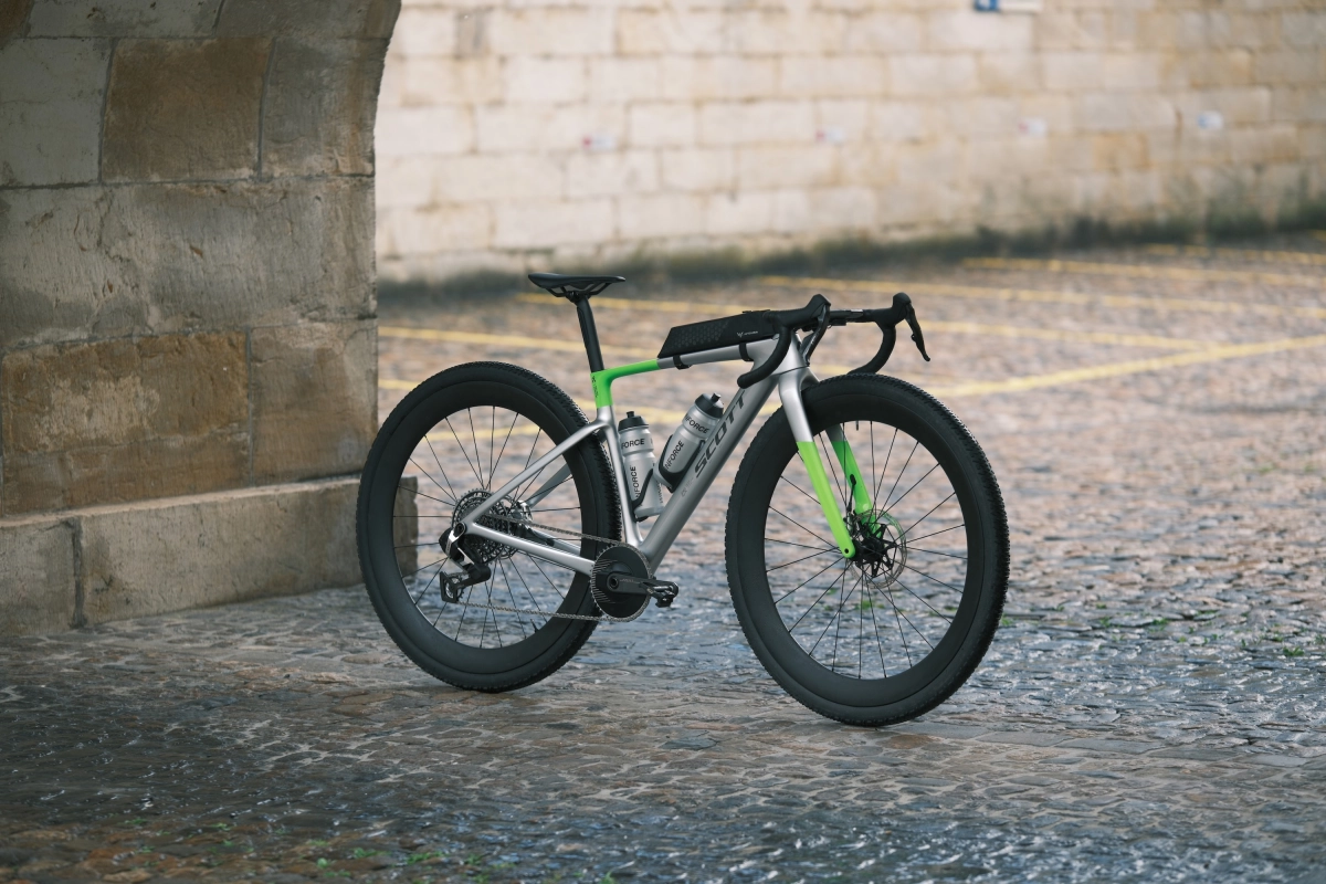 SCOTT entra en las 32” con esta gravel radical: así es la SCOTT RC Gravel 32