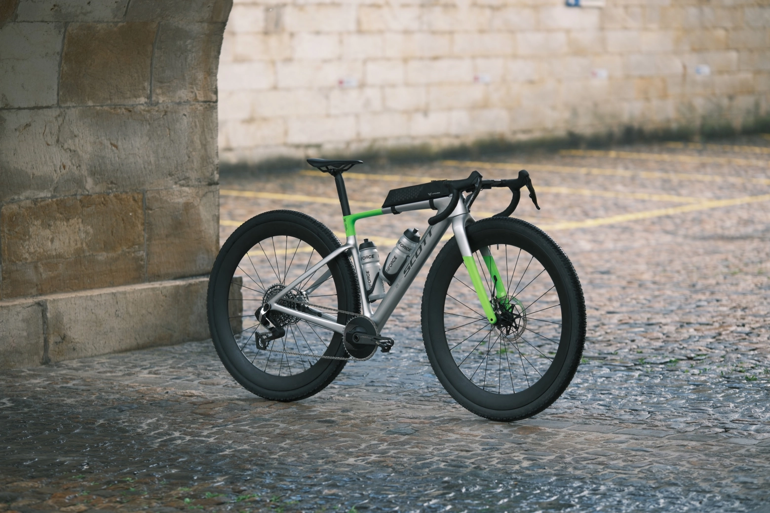 SCOTT entra en las 32” con esta gravel radical: así es la SCOTT RC Gravel 32